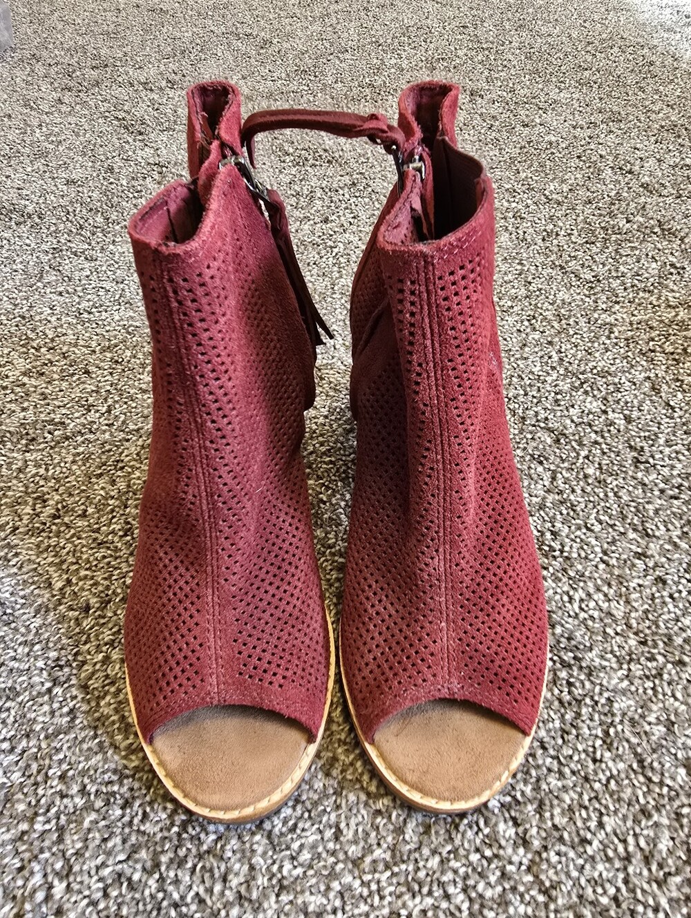 Toms Burgundy Perforated Open-Toe Ankle Booties Size 7